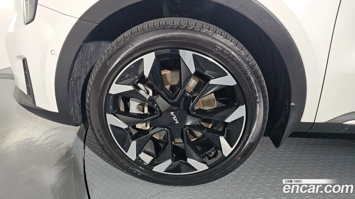 Kia Sorento — фото 5