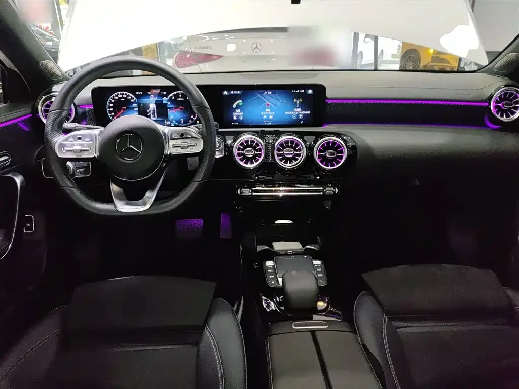 Mercedes-Benz A-Class — фото 10
