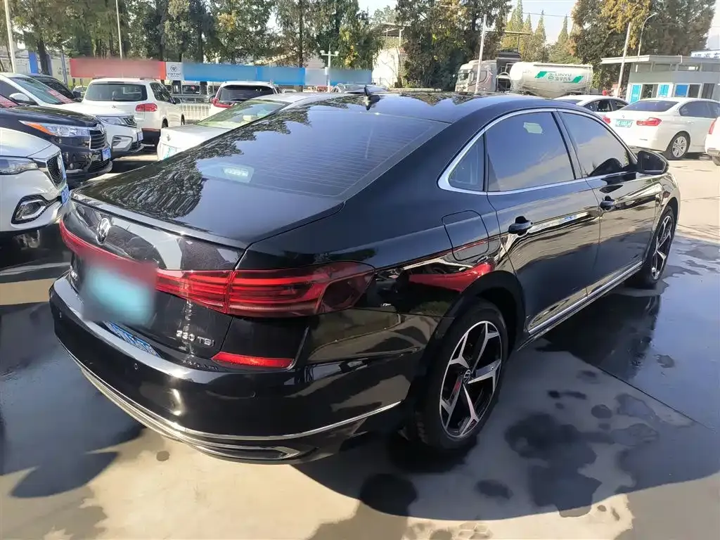 Volkswagen Passat — фото 7