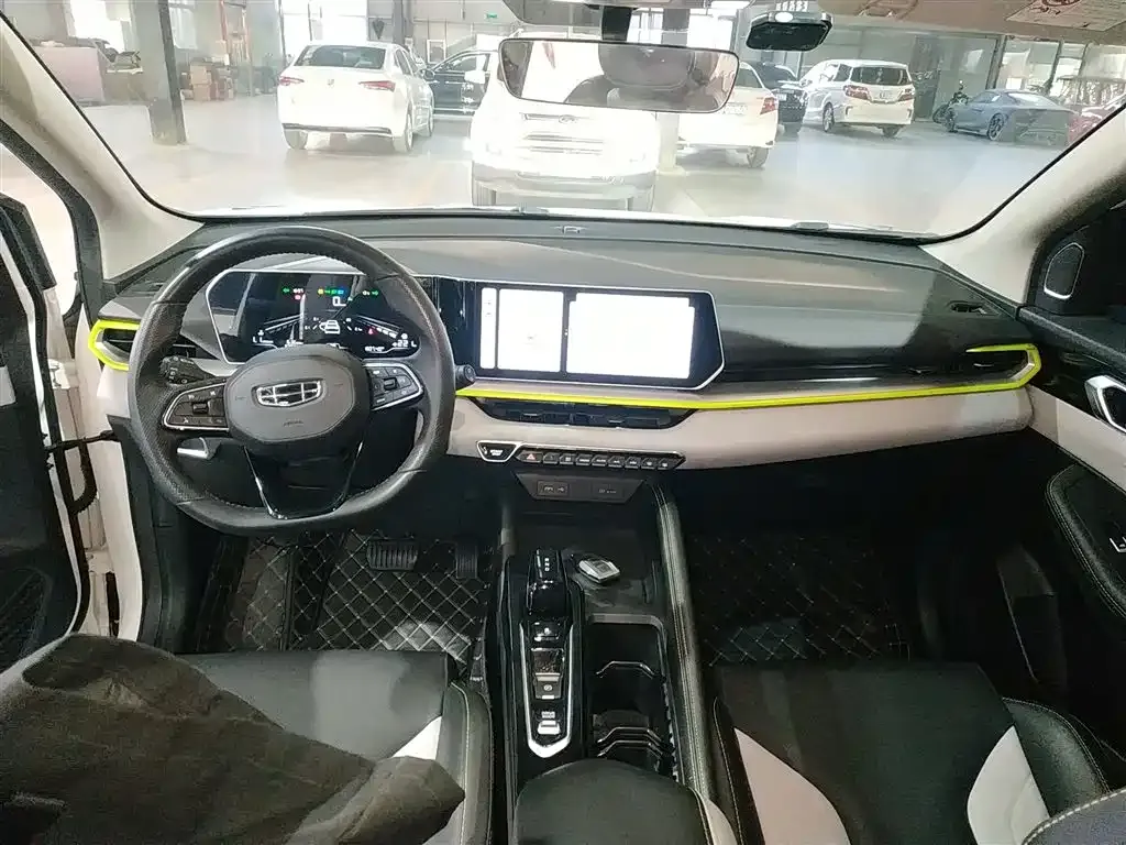 Geely Binyue — фото 10