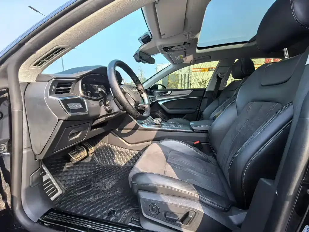 Audi A7L — фото 3