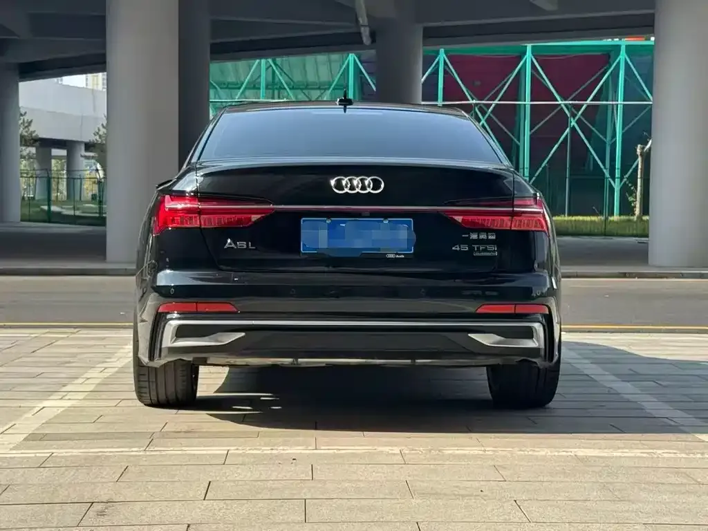 Audi A6L — фото 5