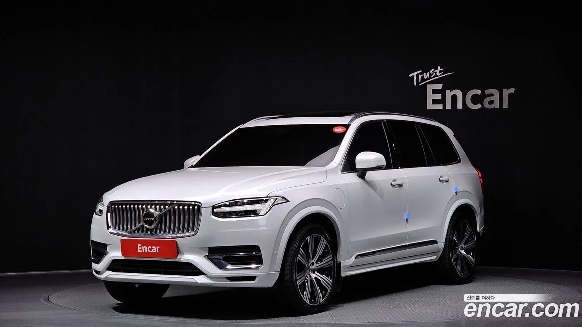 Volvo XC90 — фото 1