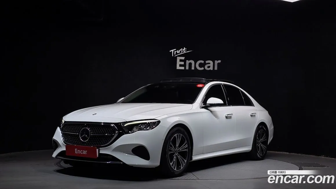 Mercedes-Benz E-Class — фото 1