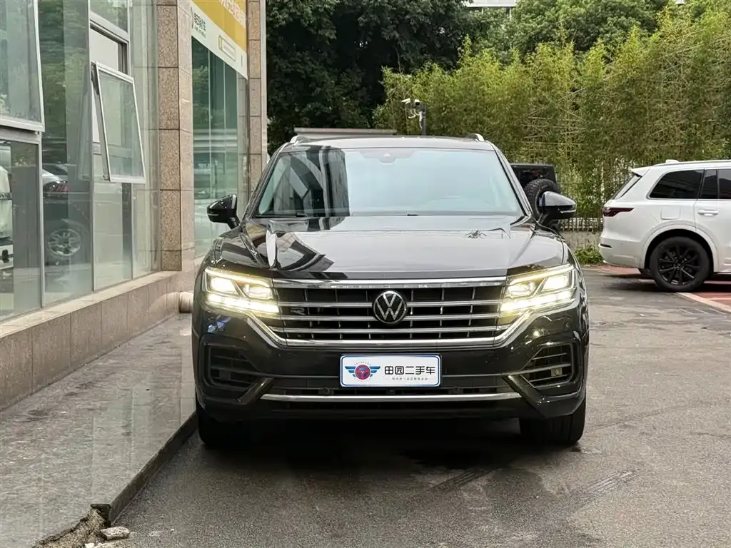 Volkswagen Touareg — фото 2