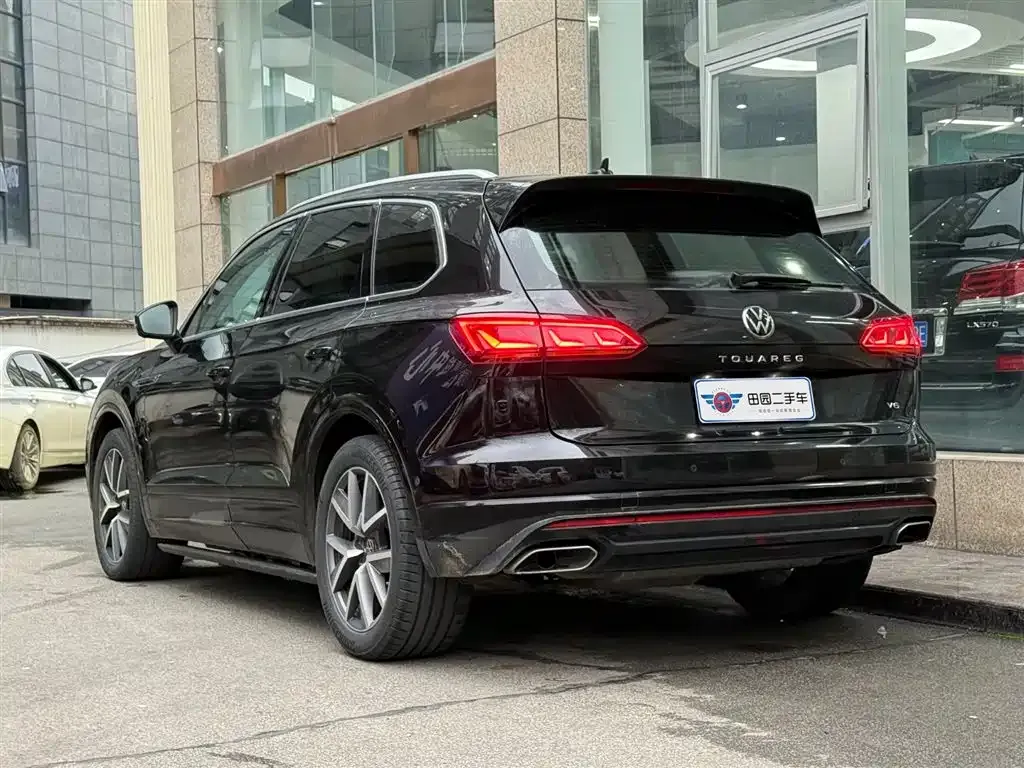 Volkswagen Touareg — фото 4