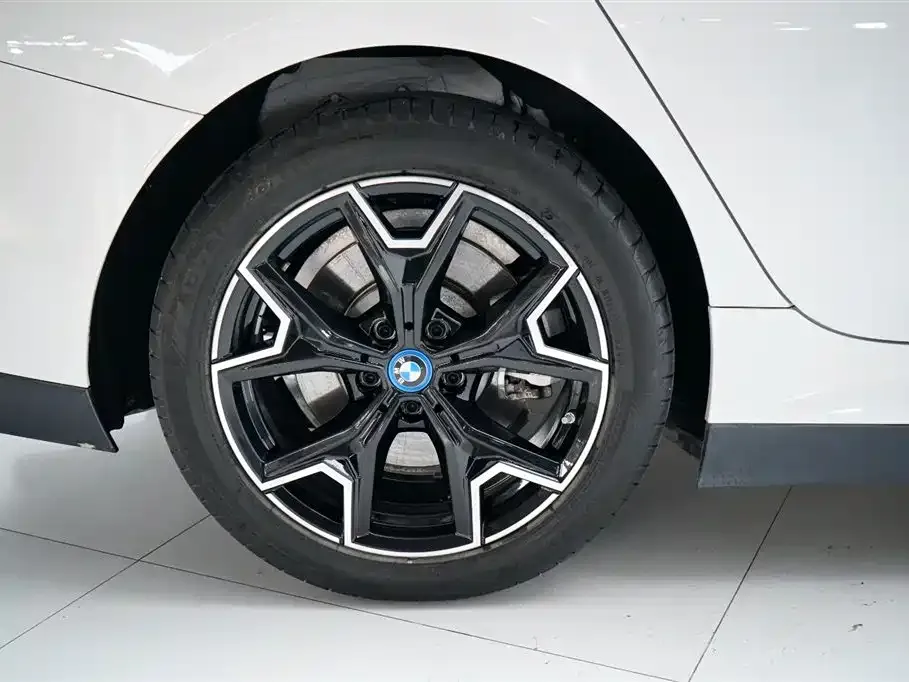 BMW i3 — фото 10