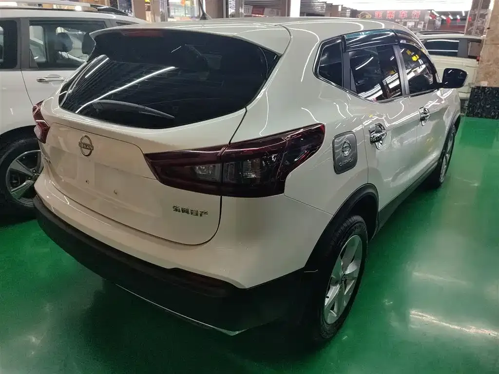 Nissan Qashqai — фото 6