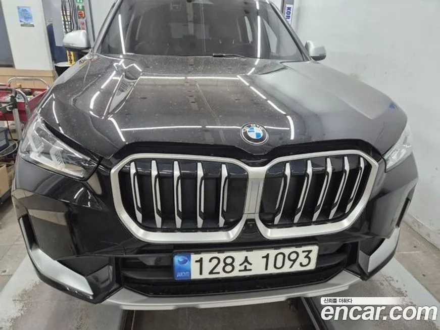 BMW X1 — фото 1