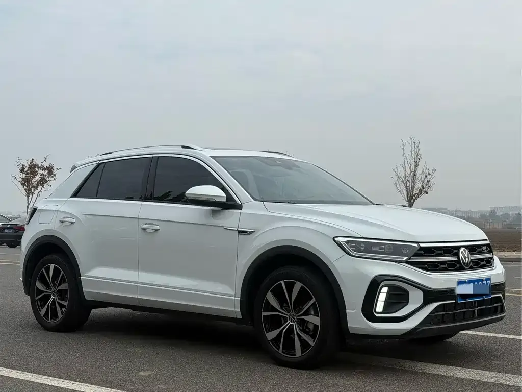 Volkswagen T-Roc — фото 2