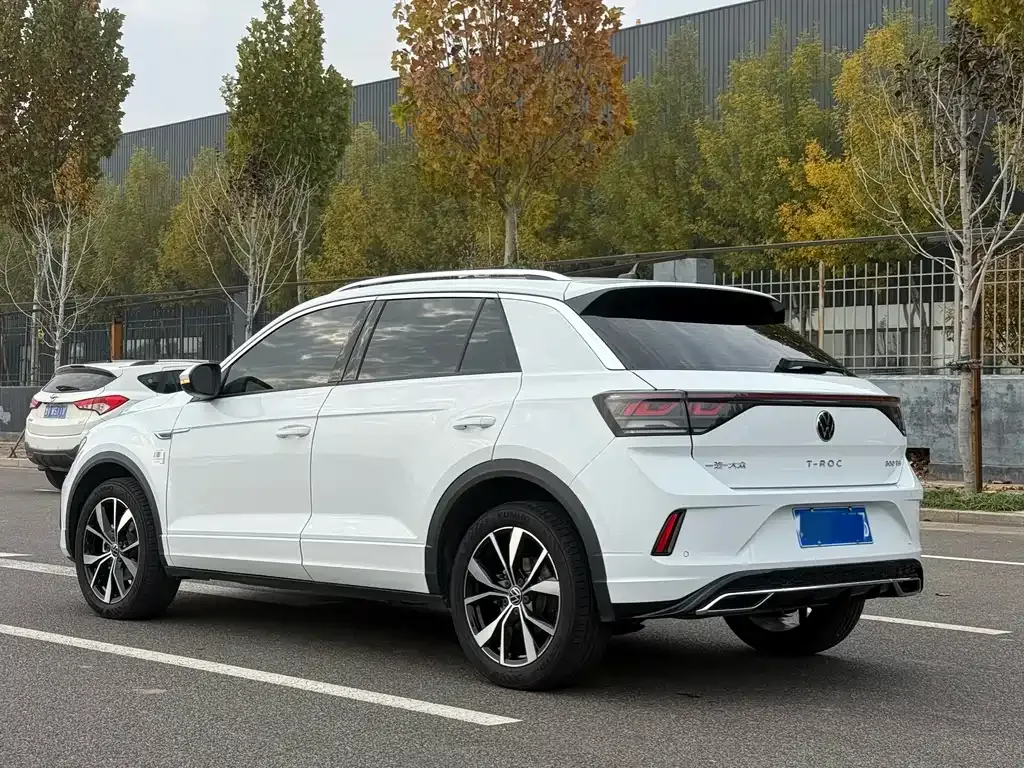Volkswagen T-Roc — фото 4