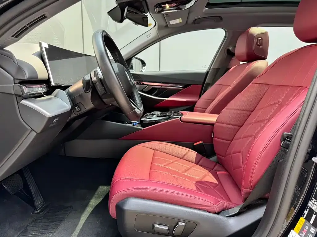 BMW i5 — фото 10