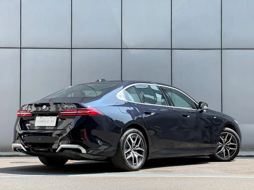 BMW i5 — фото 4