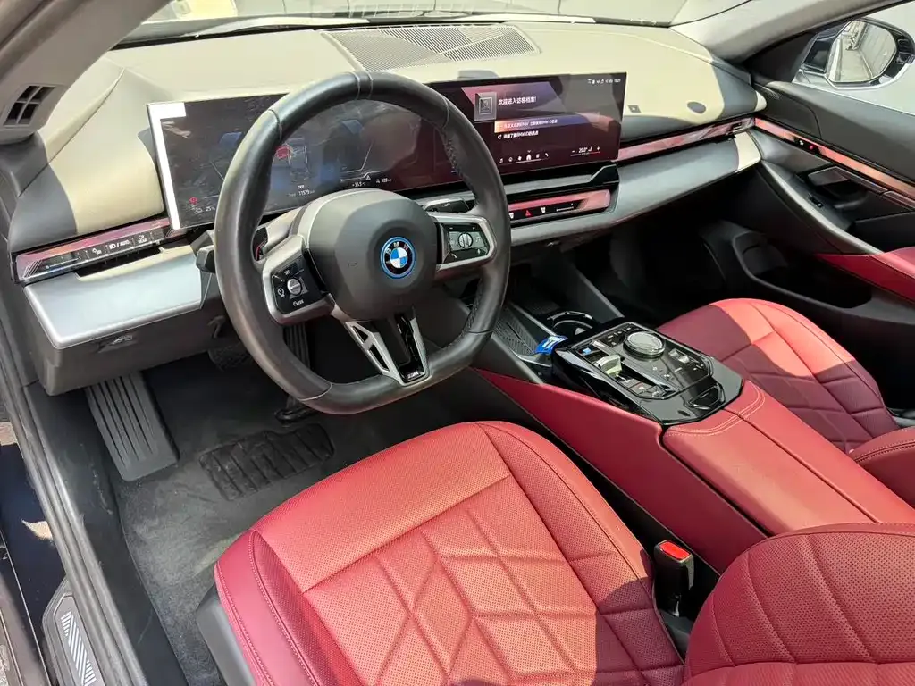 BMW i5 — фото 9