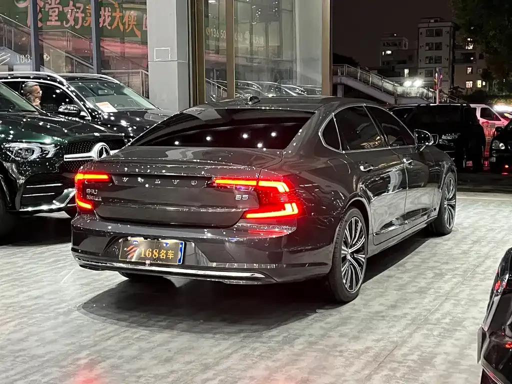 Volvo S90 — фото 8