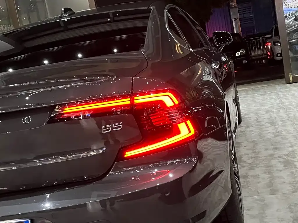 Volvo S90 — фото 9