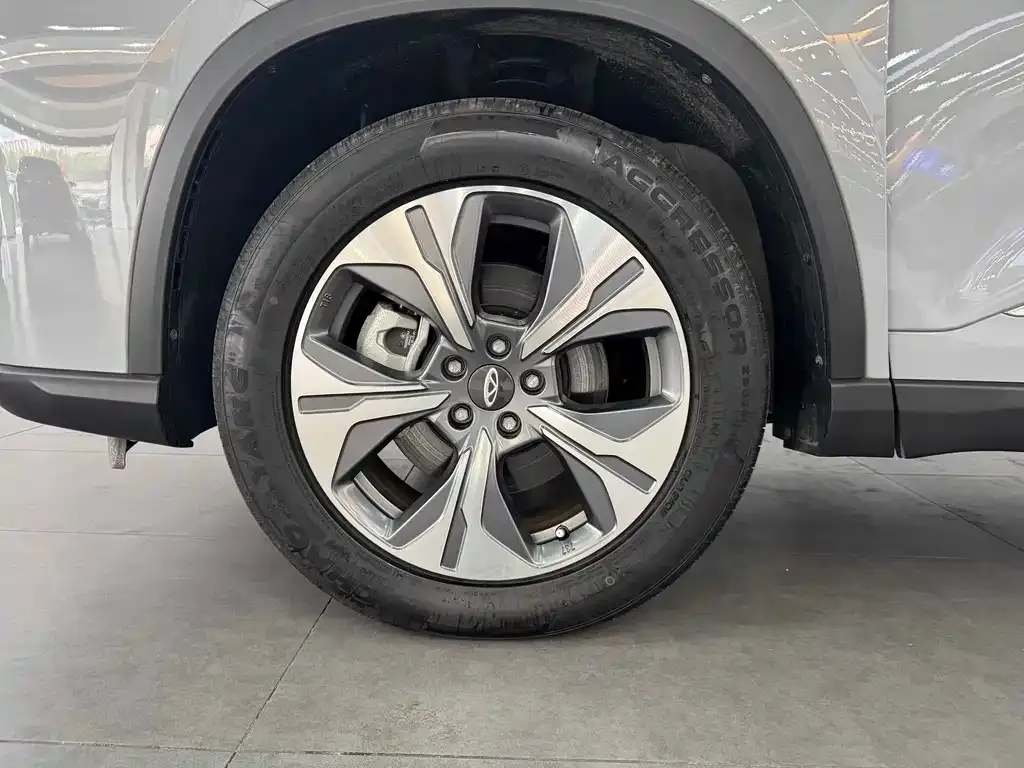 Chery Tiggo 8 PRO NEV — фото 5