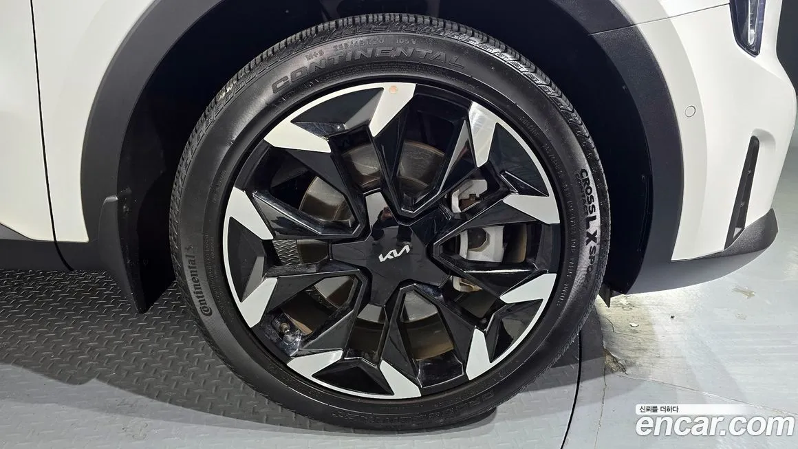 Kia Sorento — фото 5