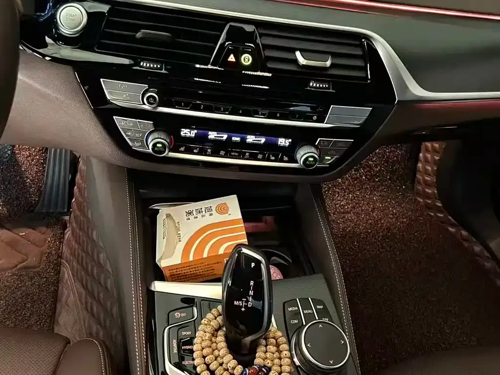 BMW 5 Series New Energy — фото 3