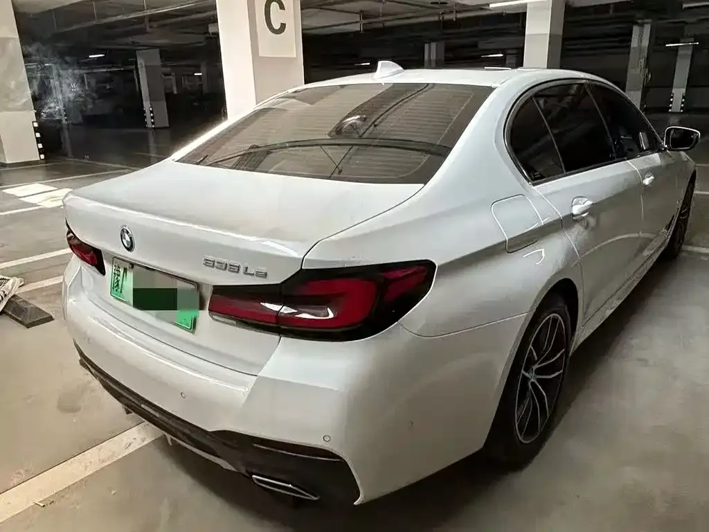 BMW 5 Series New Energy — фото 4