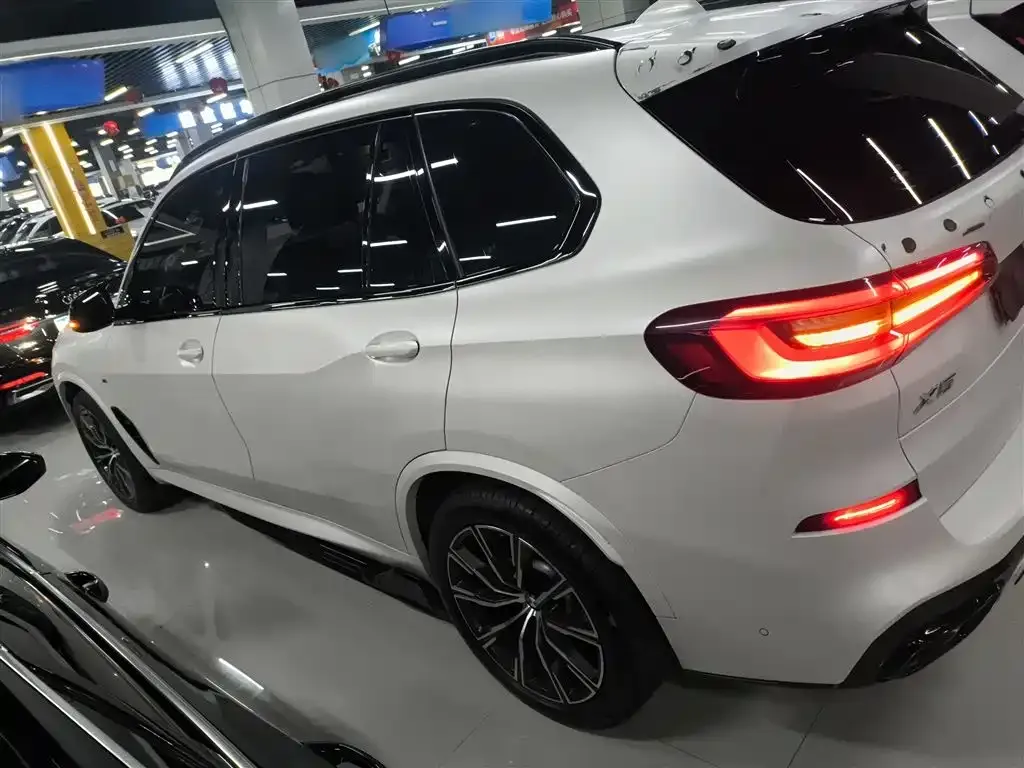 BMW X5 — фото 5