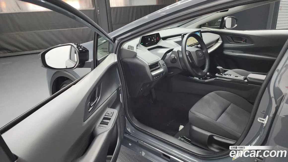 Toyota Prius — фото 10