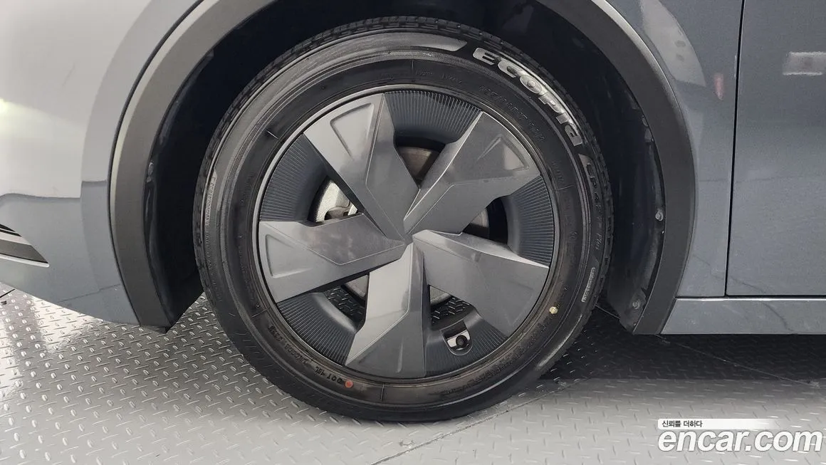 Toyota Prius — фото 5