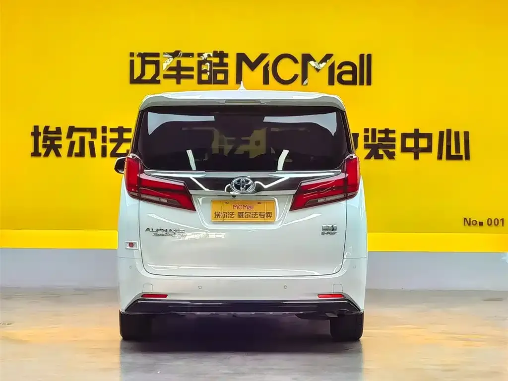 Toyota Alphard — фото 5