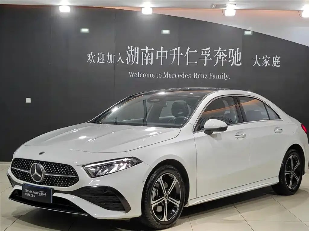 Mercedes-Benz A-Class — фото 1