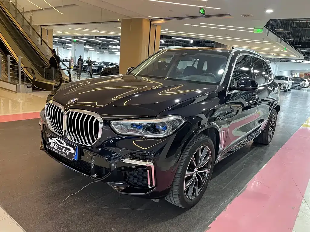 BMW X5 — фото 1