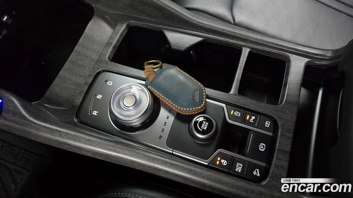 Kia Sorento — фото 9