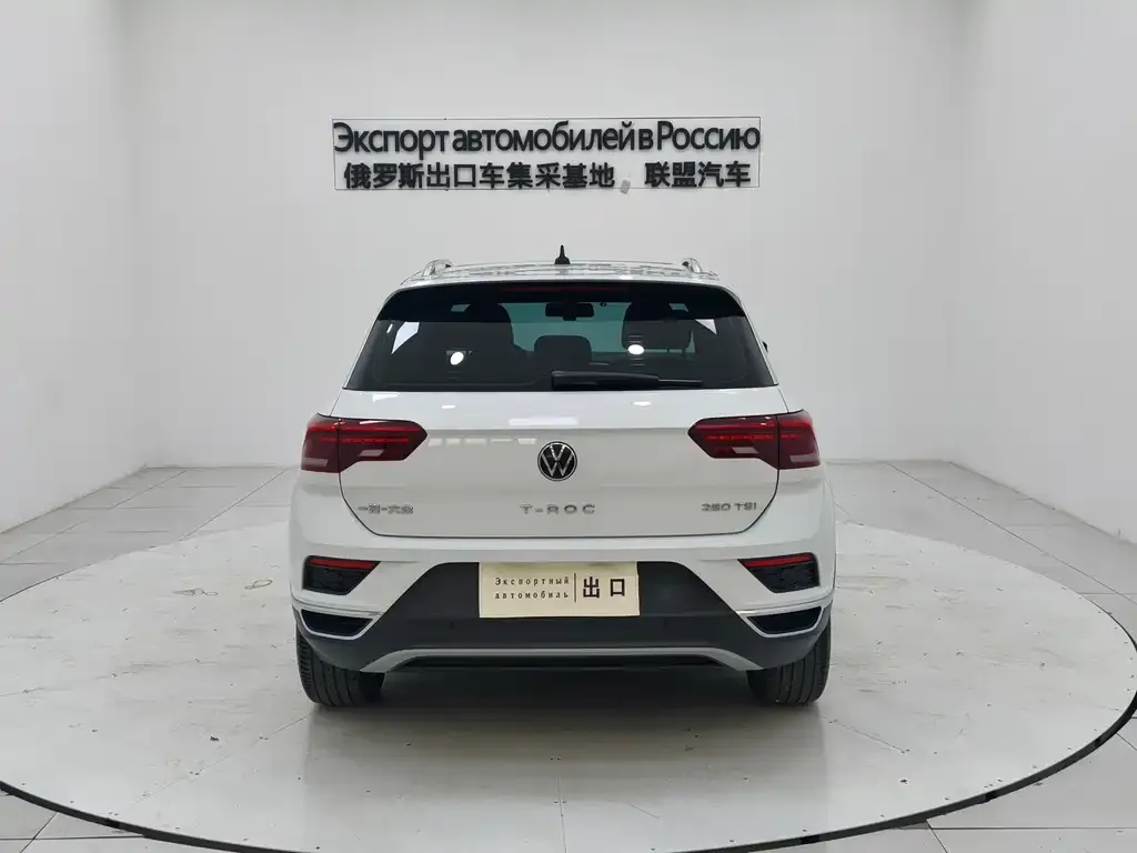 Volkswagen T-Roc — фото 6