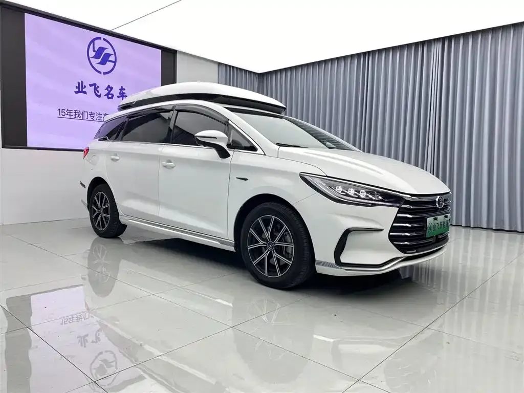 BYD MAX New Energy — фото 3