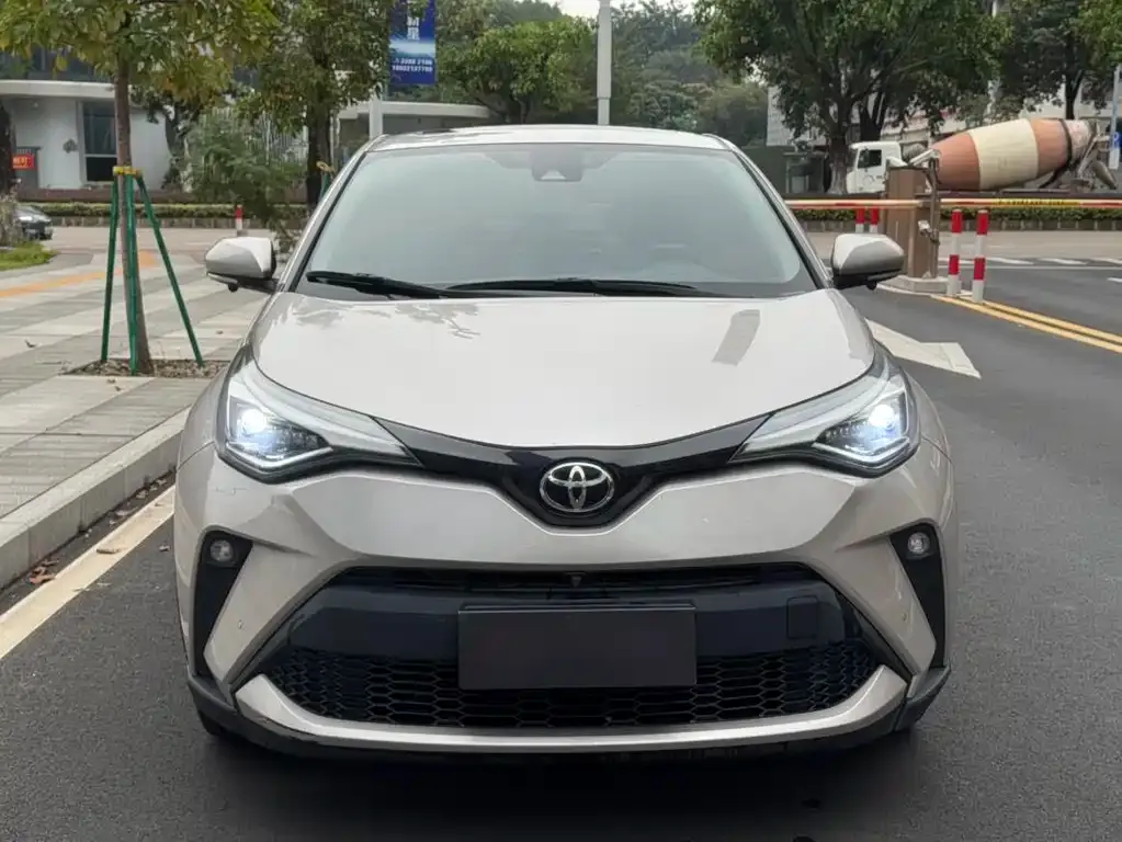Toyota C-HR — фото 4