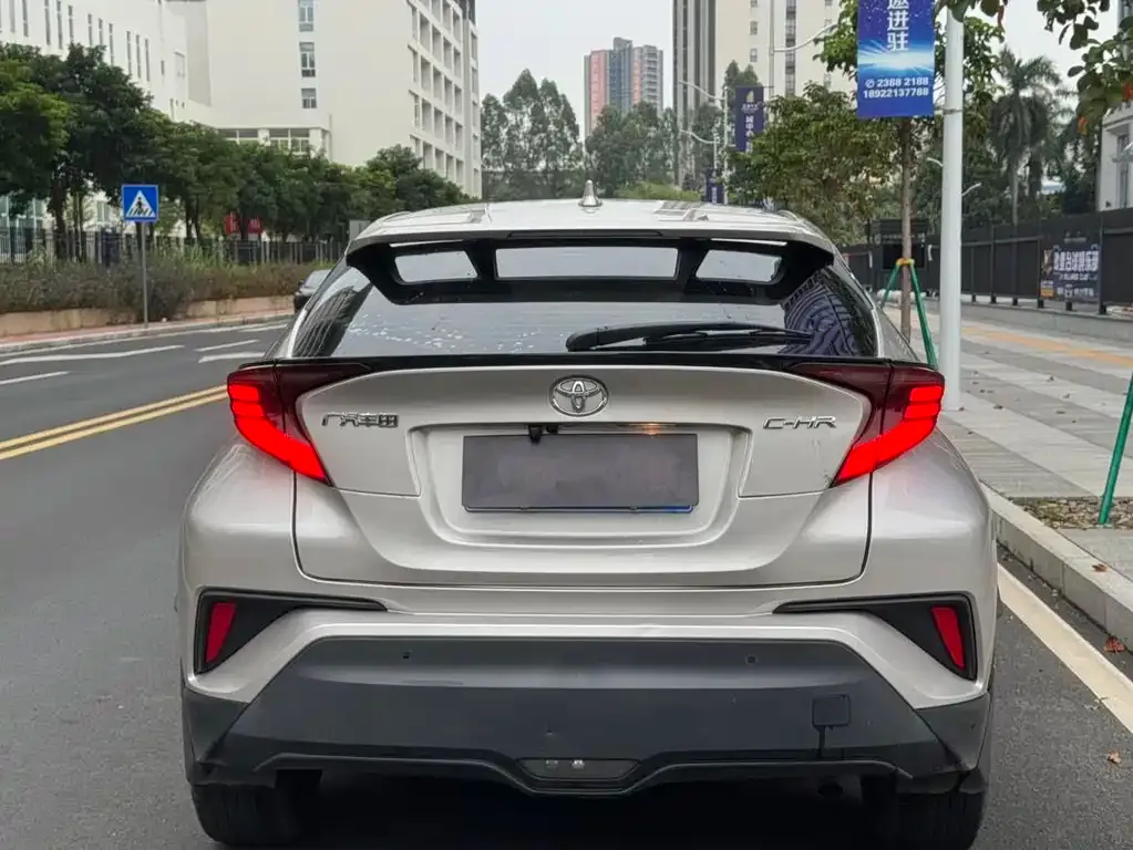 Toyota C-HR — фото 5