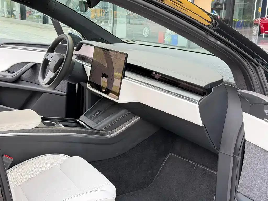 Tesla Model X — фото 6