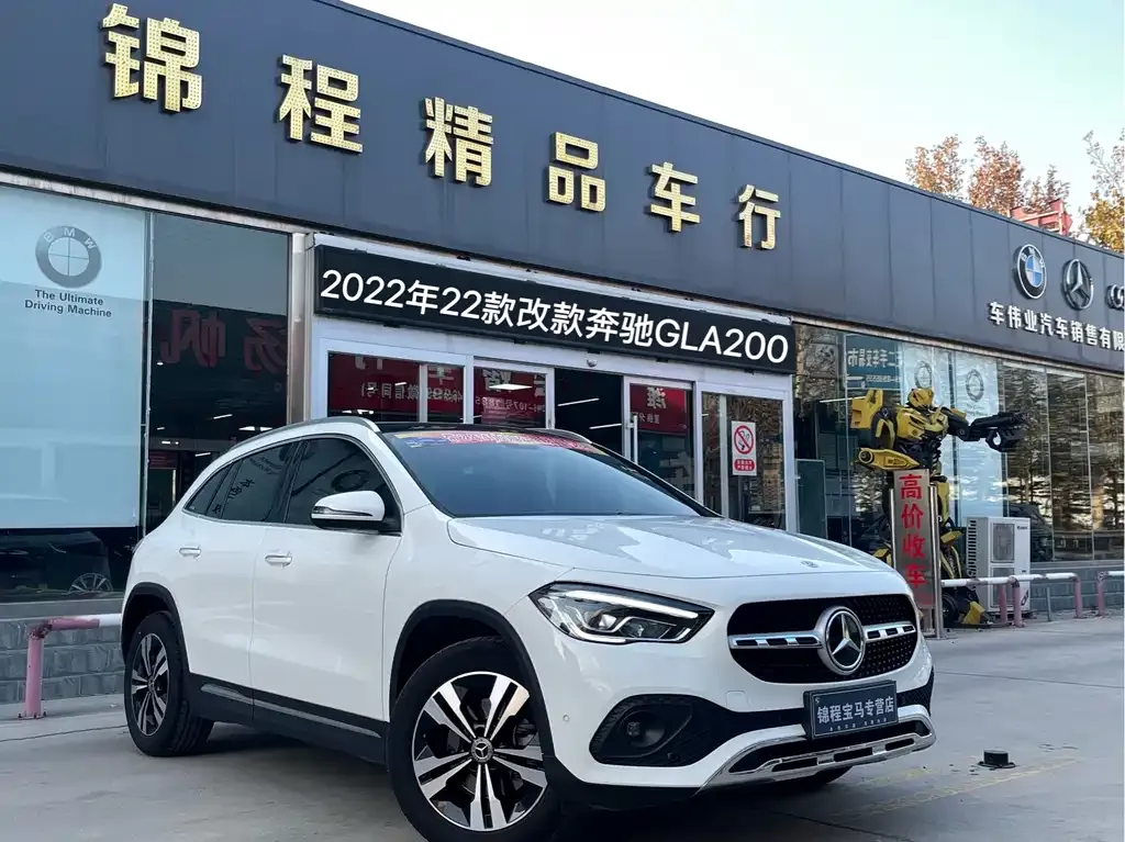Mercedes-Benz GLA — фото 1