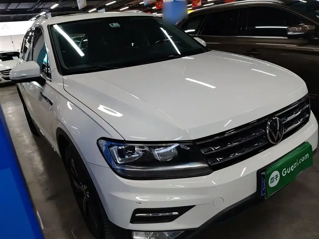 Volkswagen Tiguan L — фото 4