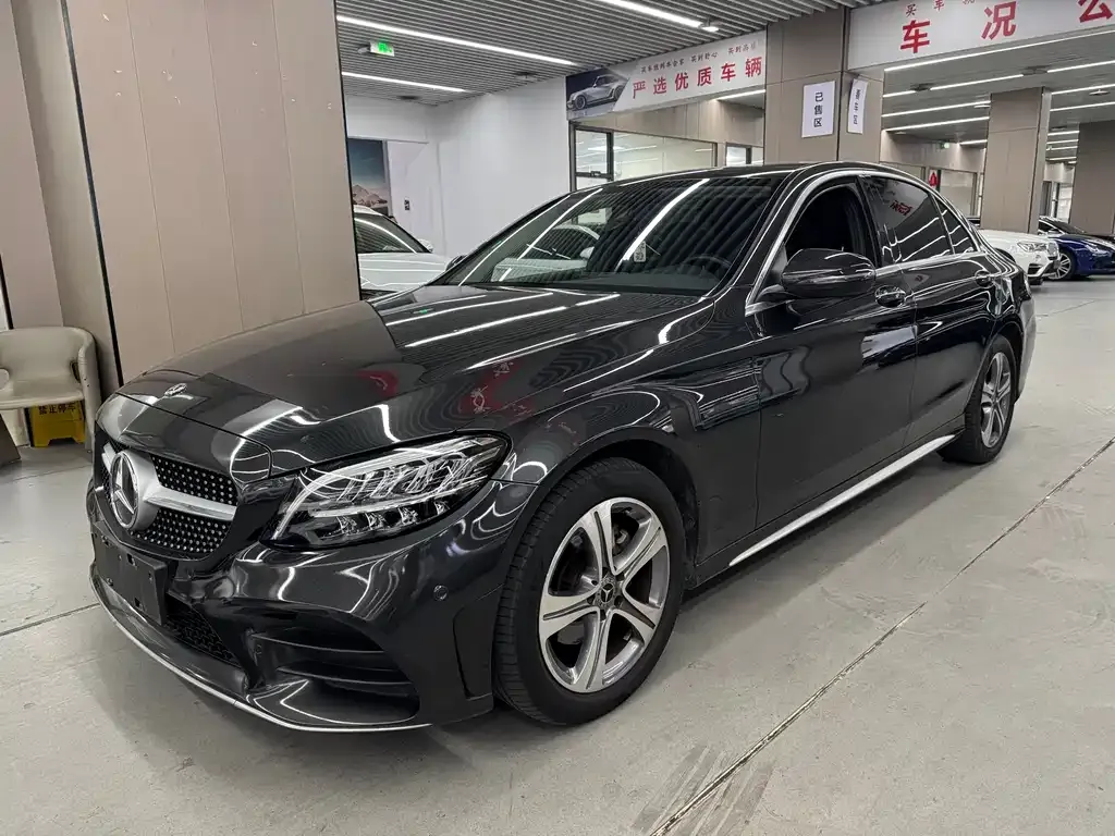 Mercedes-Benz C-Class — фото 1