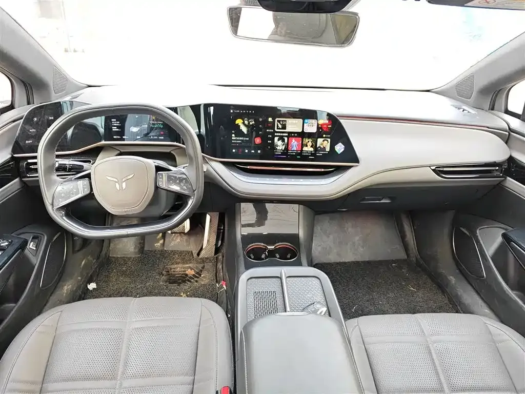 Hongqi EH7 — фото 10