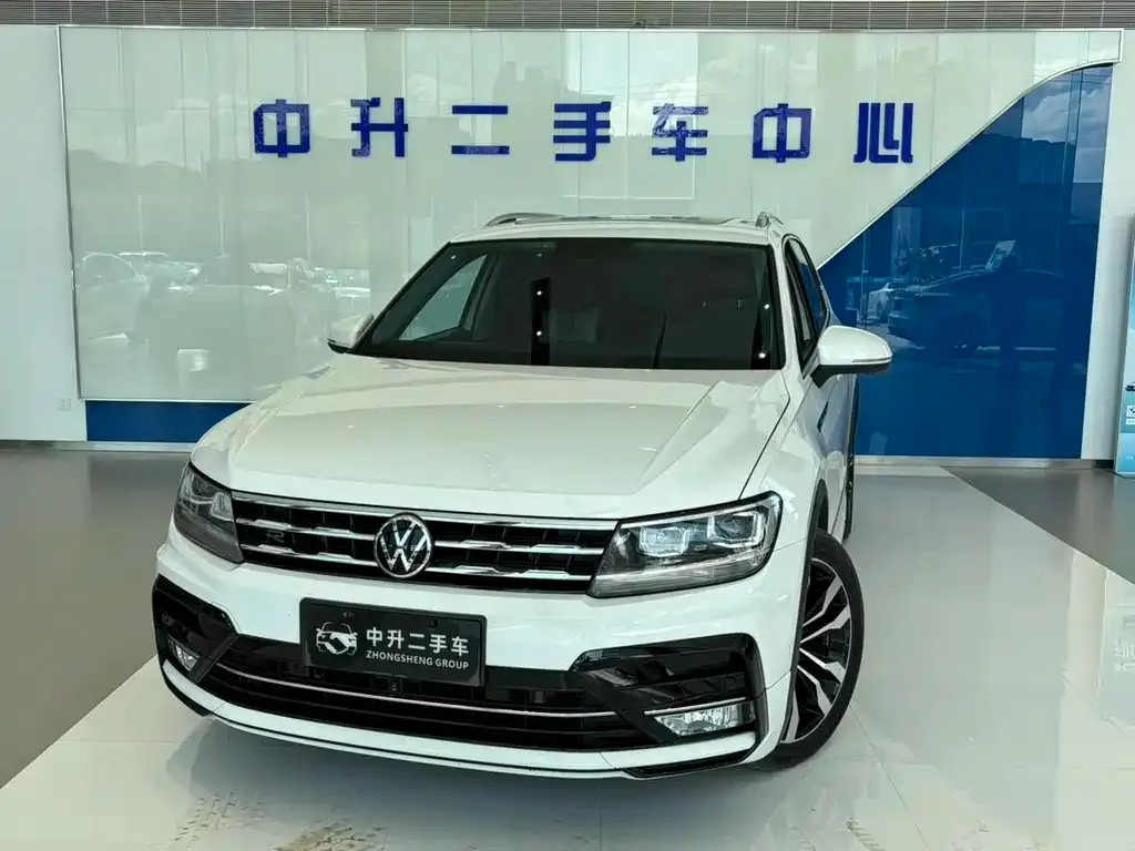 Volkswagen Tiguan L — фото 2