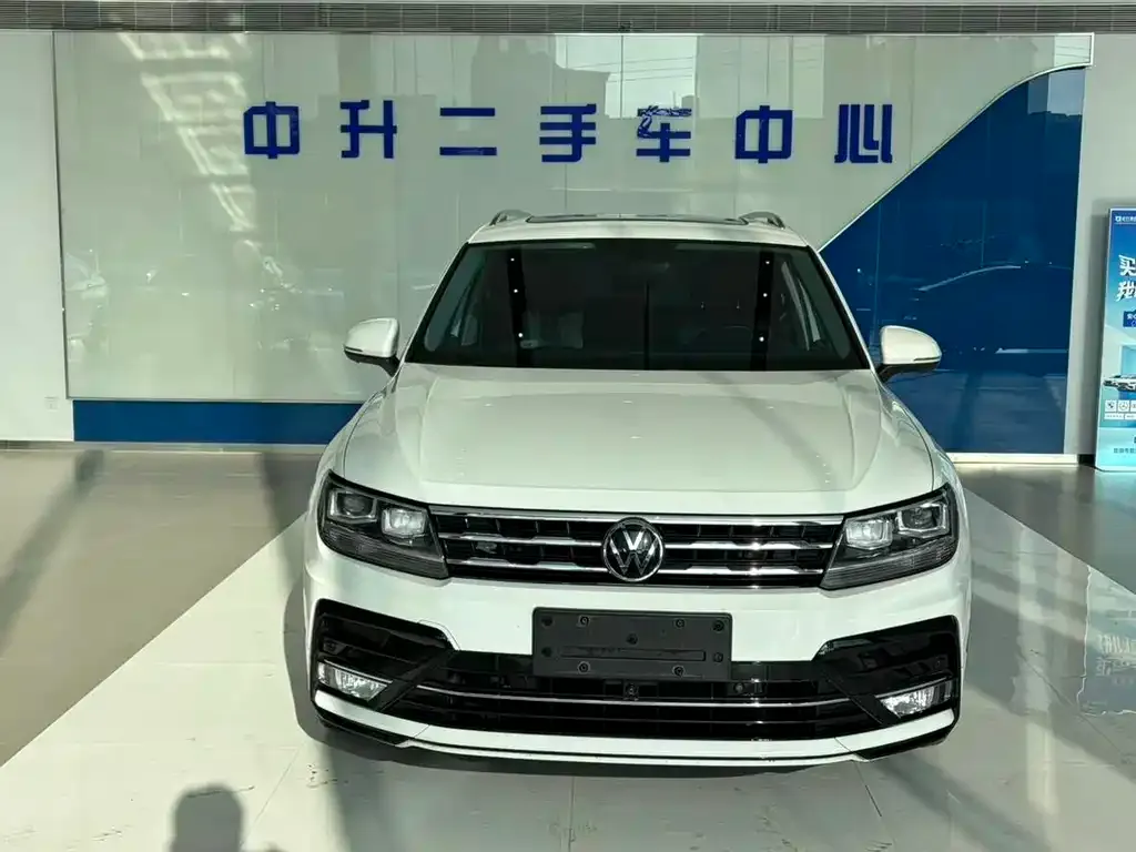 Volkswagen Tiguan L — фото 3