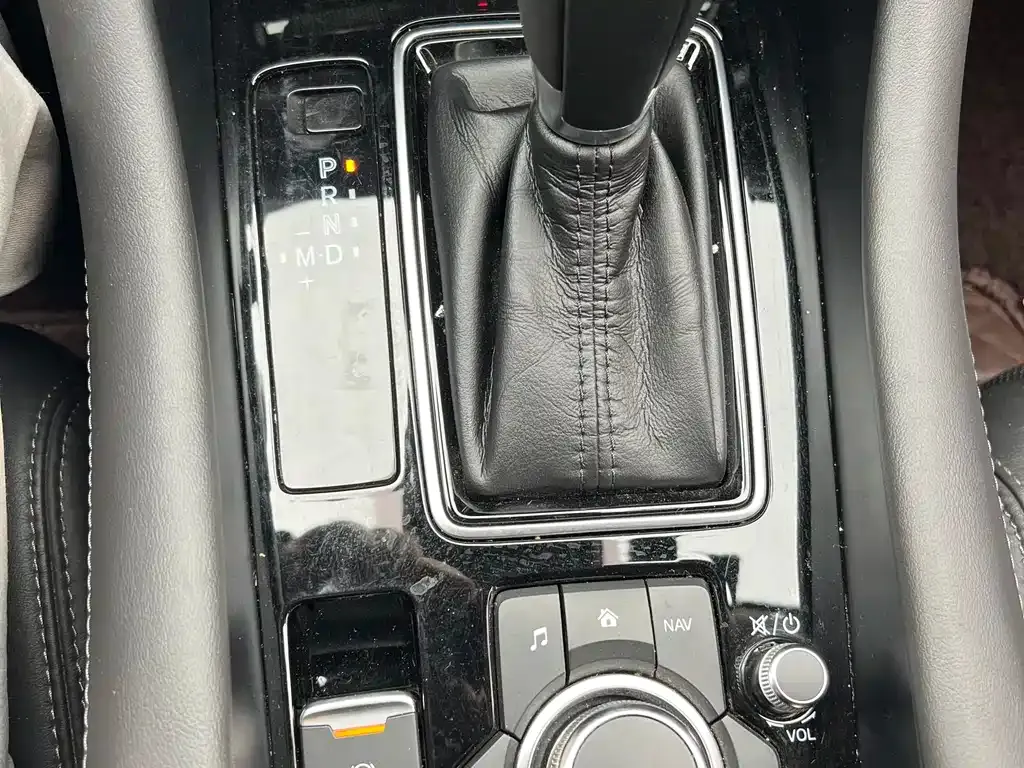 Mazda Atenza — фото 10