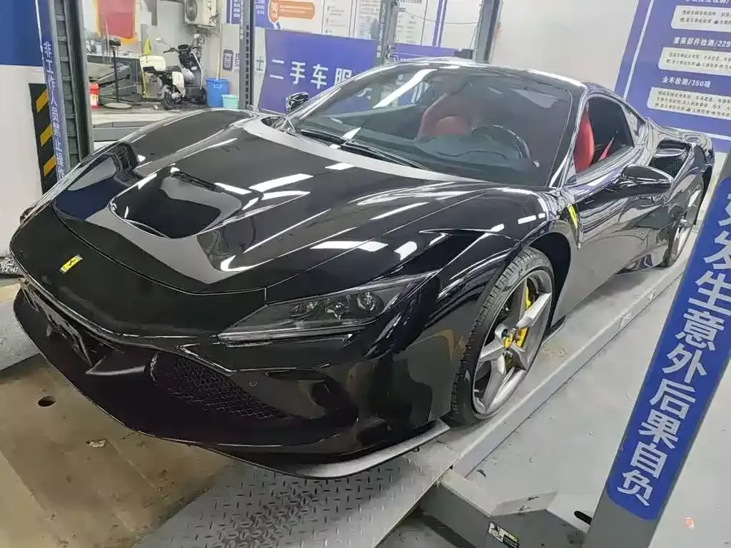 Ferrari F8 — фото 1