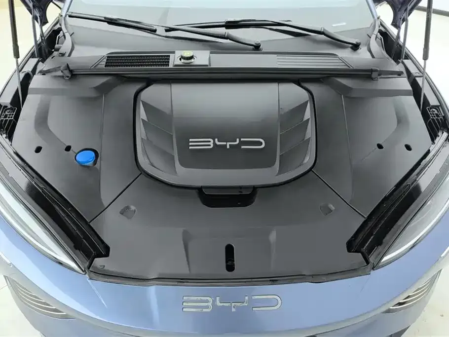 BYD Seal — фото 10