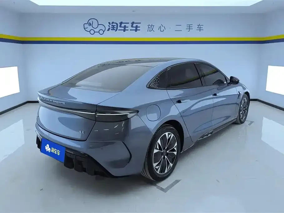 BYD Seal — фото 3