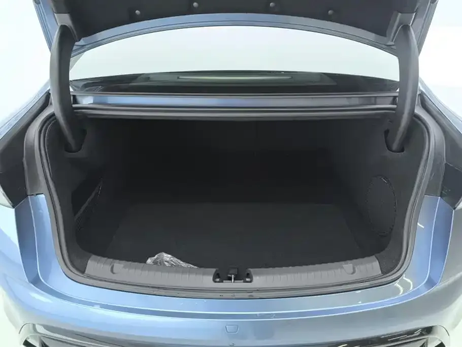 BYD Seal — фото 4