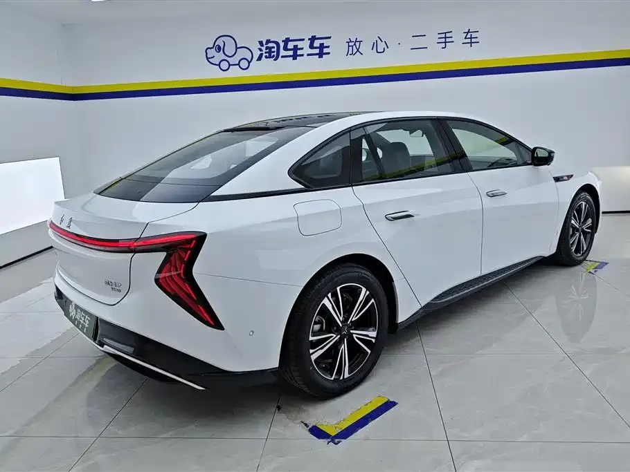 Hongqi EH7 — фото 3
