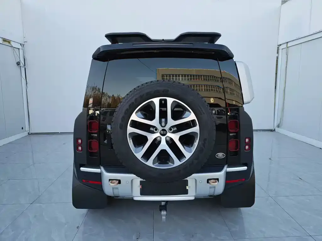 Land Rover Defender — фото 8