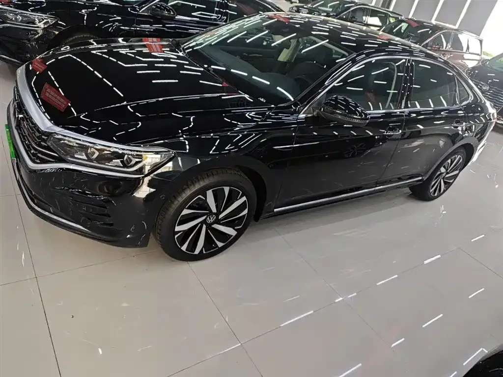 Volkswagen Passat — фото 5